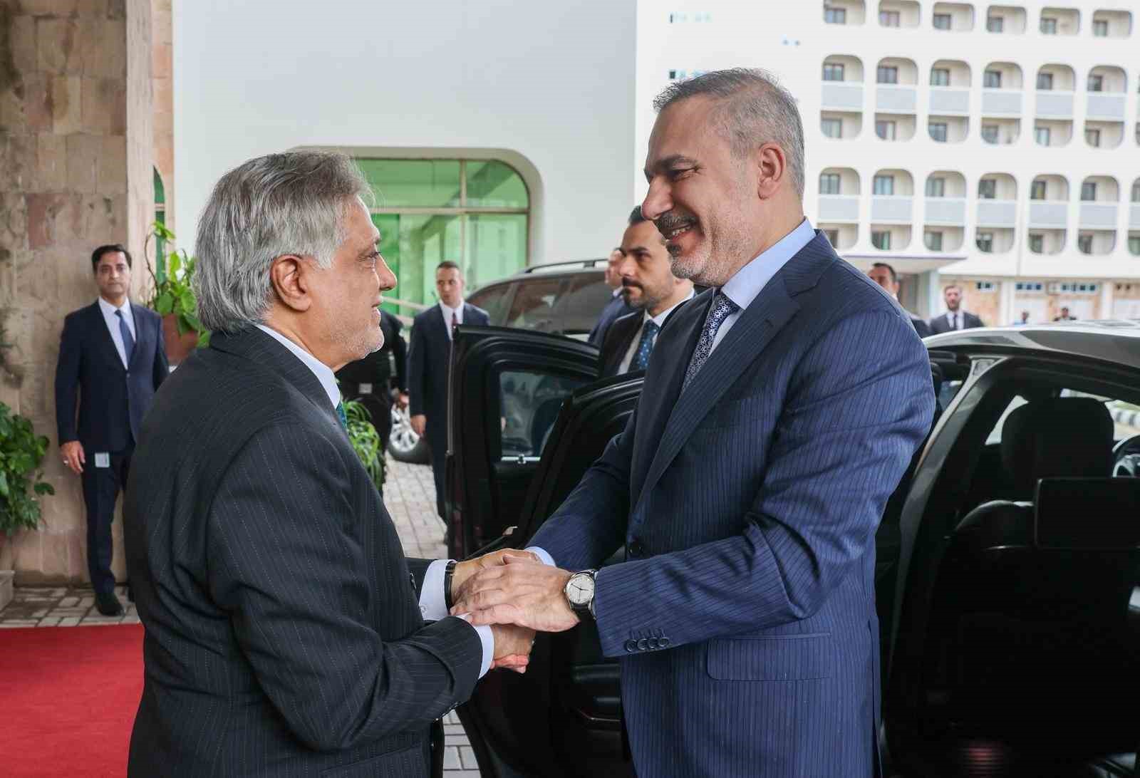 disisleri bakani fidan pakistanli mevkidasi dar ile gorustu 2 DH9jOOae