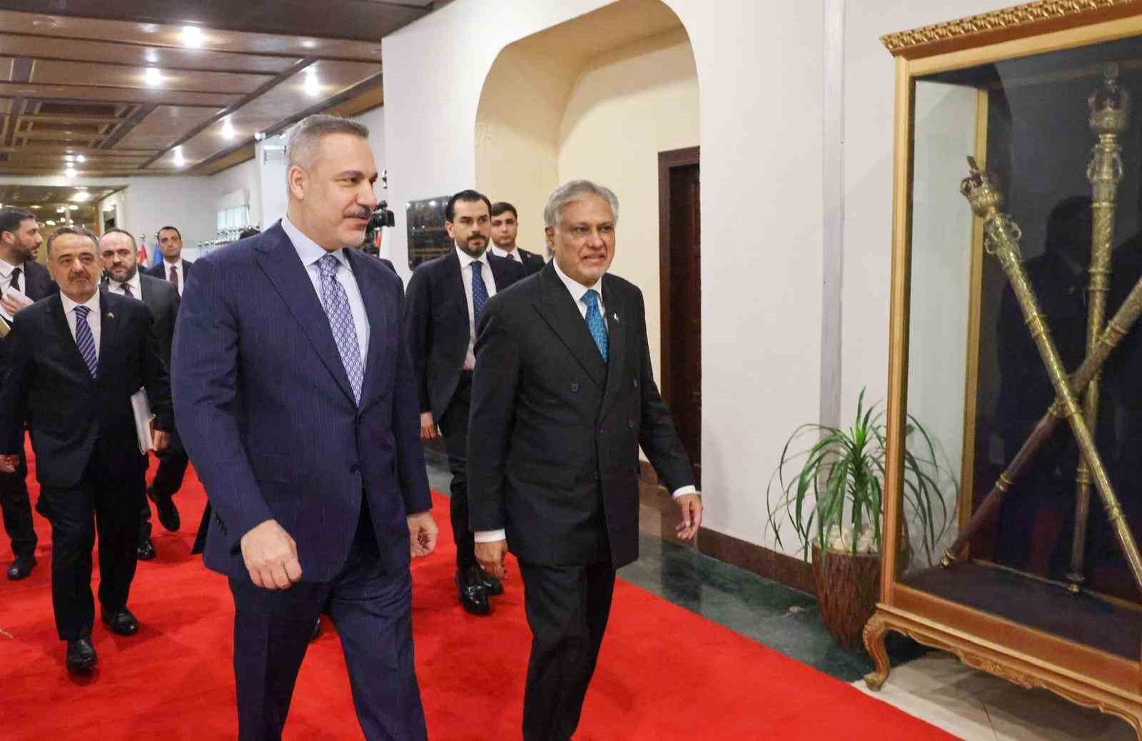disisleri bakani fidan pakistanli mevkidasi dar ile gorustu 5 ARu3BhIV