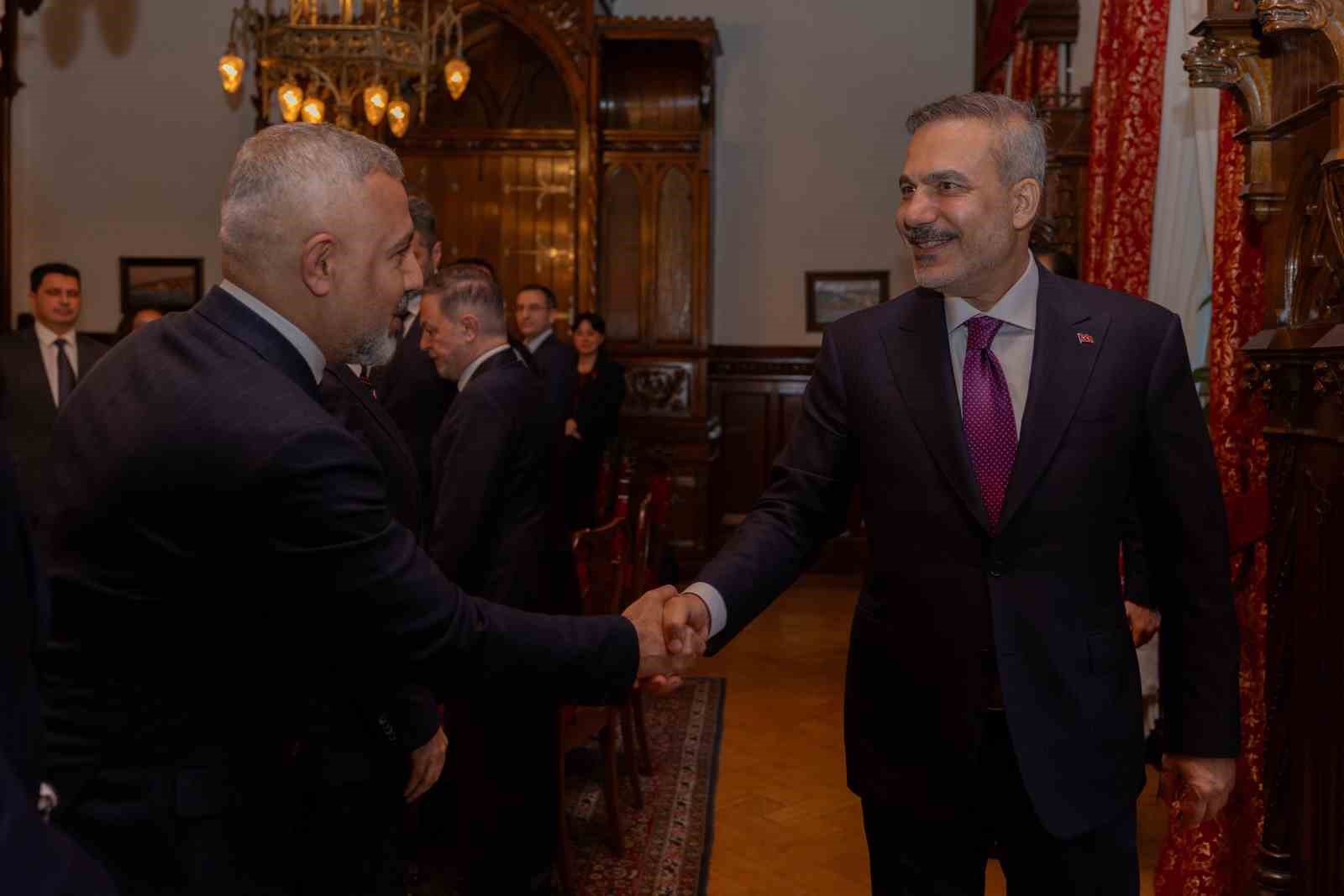 disisleri bakani fidan rusyada turk is adamlariyla bulustu 1 hZli8k1e