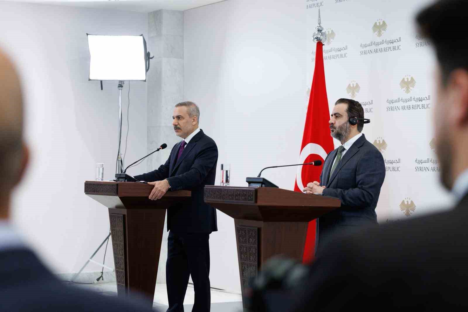 disisleri bakani fidan sdgnin suriye ordusuna entegrasyonu surecinde israil engeline isaret etti 5 uaCkf3pw