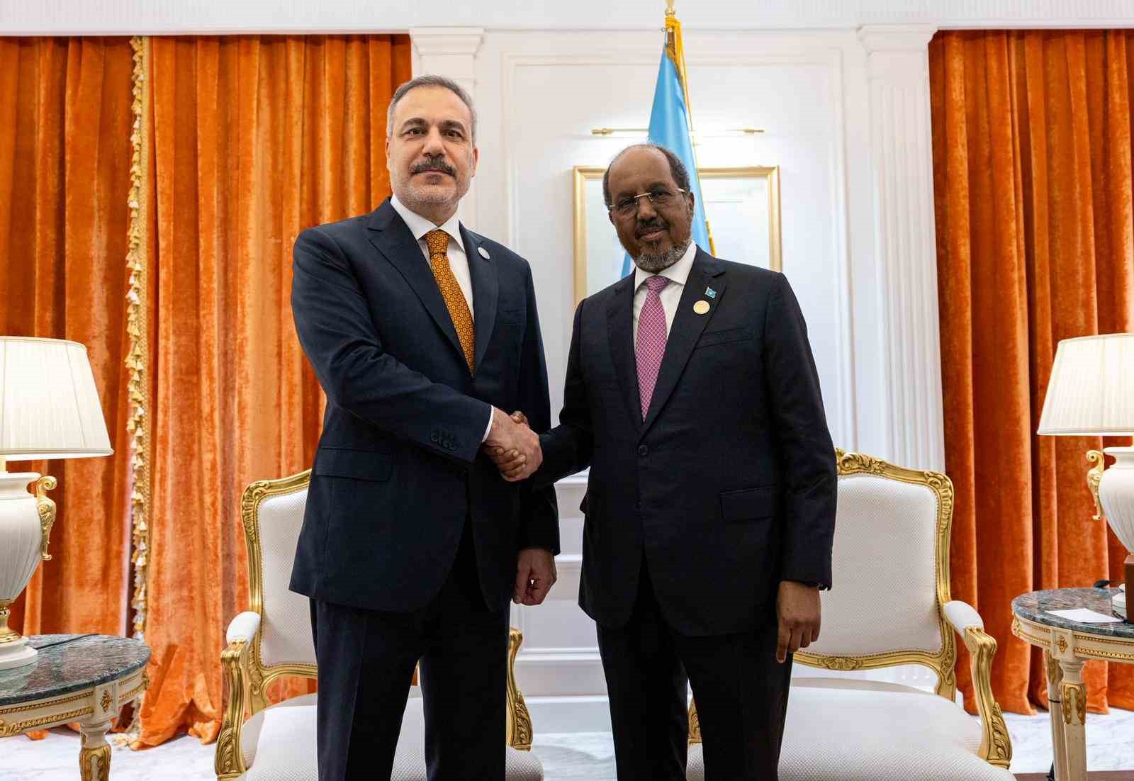 disisleri bakani fidan somali cumhurbaskani mahmud ile gorustu 2