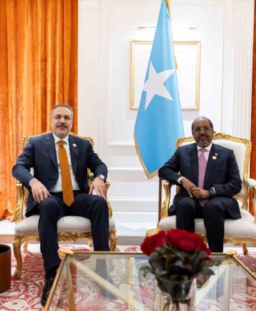 disisleri-bakani-fidan-somali-cumhurbaskani-mahmud-ile-gorustu-O6bdm9Sq.jpg