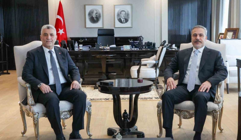 disisleri-bakani-fidan-ticaret-bakani-bolat-ile-gorustu-sSkgQJT1.jpg