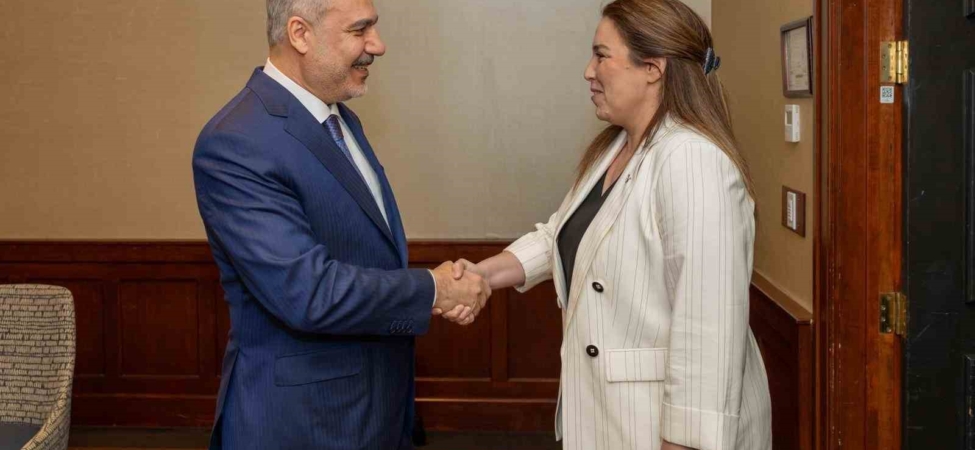 disisleri-bakani-fidan-turk-kokenli-kanada-parlamentosu-milletvekili-acan-ile-gorustu-aFSQJKdh.jpg