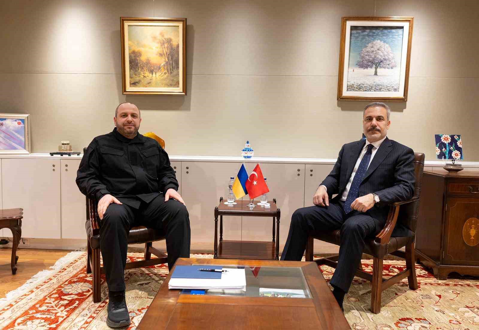Dışişleri Bakanı Fidan, Ukrayna Ulusal Güvenlik ve Savunma Konseyi Sekreteri Umerov ile görüştü 4 disisleri bakani fidan ukrayna ulusal guvenlik ve savunma konseyi sekreteri umerov ile gorustu 0