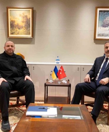 disisleri-bakani-fidan-ukrayna-ulusal-guvenlik-ve-savunma-konseyi-sekreteri-umerov-ile-gorustu-F6yJv92t.jpg