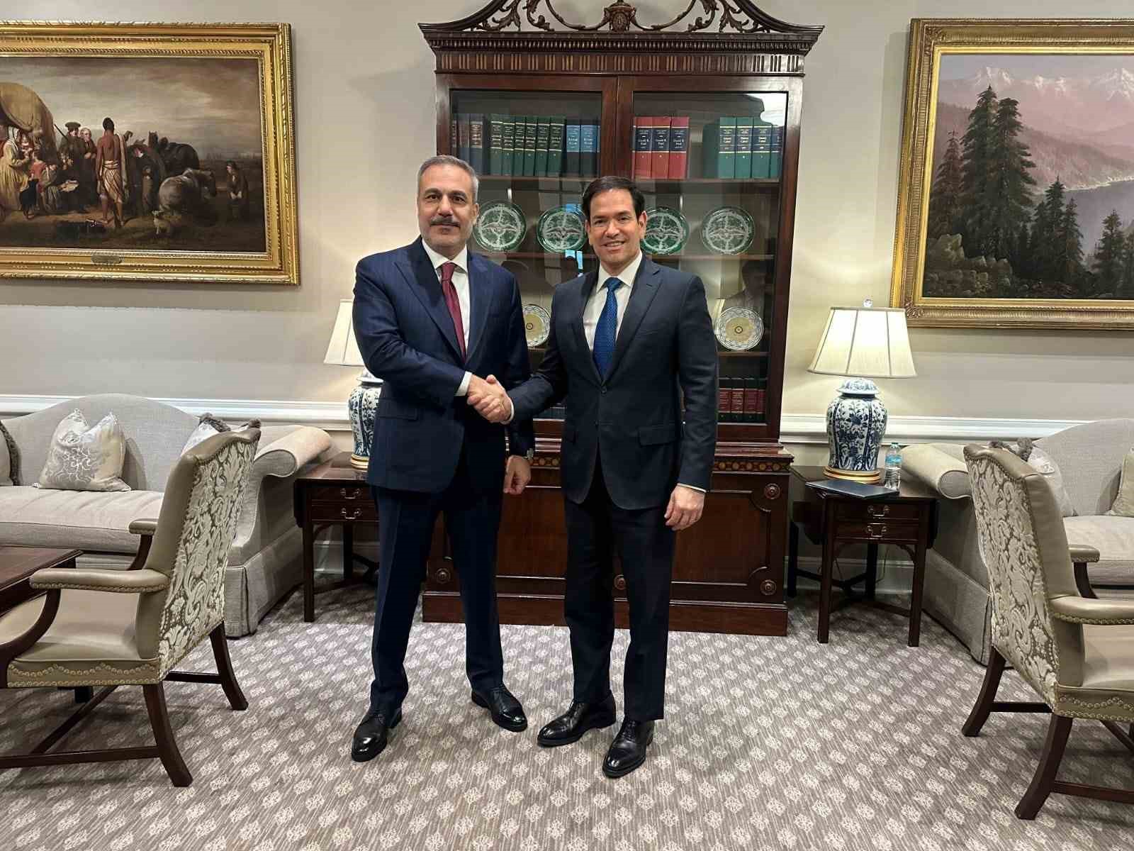 Dışişleri Bakanı Hakan Fidan, ABD’li mevkidaşı Rubio ile bir araya geldi 4 disisleri bakani hakan fidan abdli mevkidasi rubio ile bir araya geldi 0 eIEO3HeJ