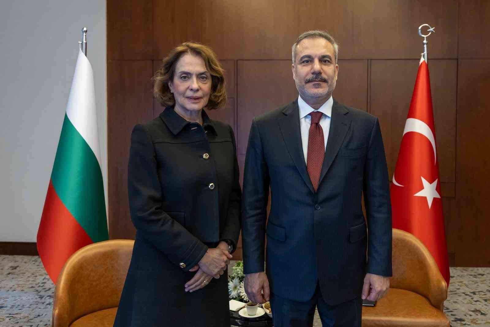 Dışişleri Bakanı Hakan Fidan, Bulgar mevkidaşı Neynski ile bir araya geldi 5 disisleri bakani hakan fidan bulgar mevkidasi neynski ile bir araya geldi 1 AOOberbn