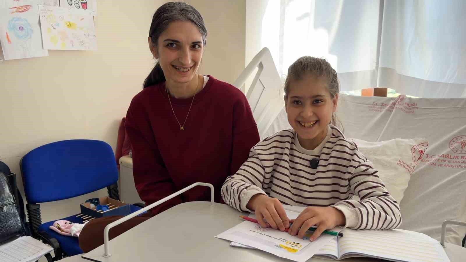Diyaliz merkezinde 13 yaşındaki Melek için okuma yazma seferberliği 9 diyaliz merkezinde 13 yasindaki melek icin okuma yazma seferberligi 5