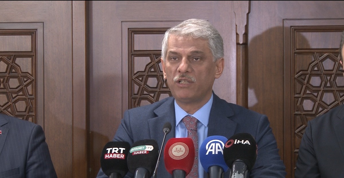 diyanet isleri baskan yardimcisi karaca 2026 yili hac kurasi 5 kasim carsamba gunu cekilecektir p7OyLCNl