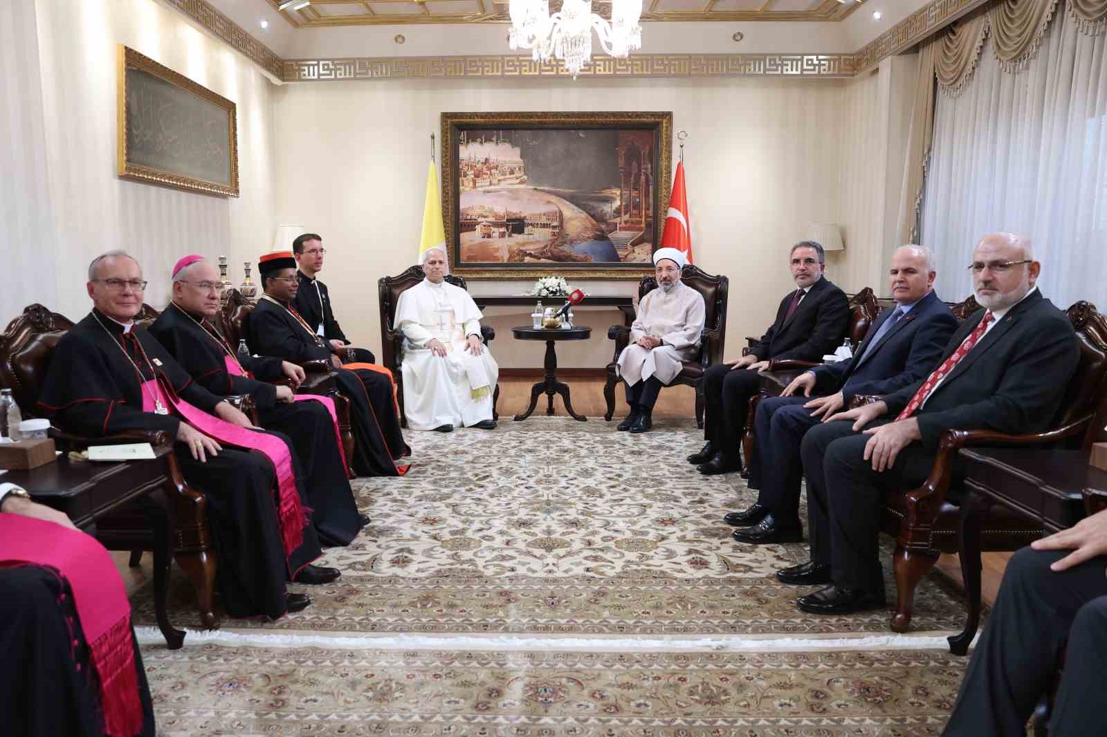 diyanet isleri baskani arpagus papa 14 leo ile gorustu 2 MwtDO33y