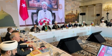 diyanet-isleri-baskani-arpagus-sorunlara-islami-bir-bakisla-cozum-uretmek-muslumanlarin-uhdesindeki-tarihi-bir-kpXwWJ1y.jpg
