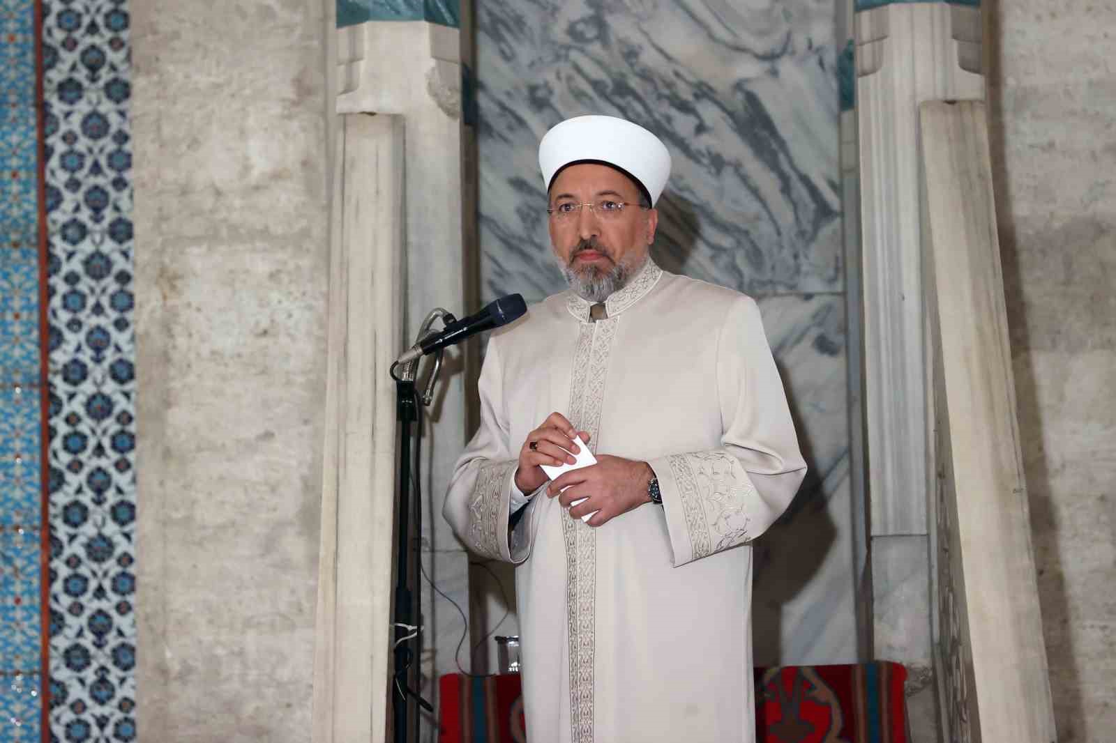 diyanet isleri baskani arpagus suleymaniye camiinde hutbe okudu 0 V2hh2Qdv