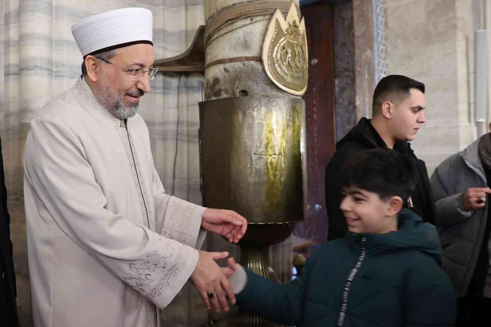 diyanet isleri baskani arpagus suleymaniye camiinde hutbe okudu 12 GTfZVwFJ