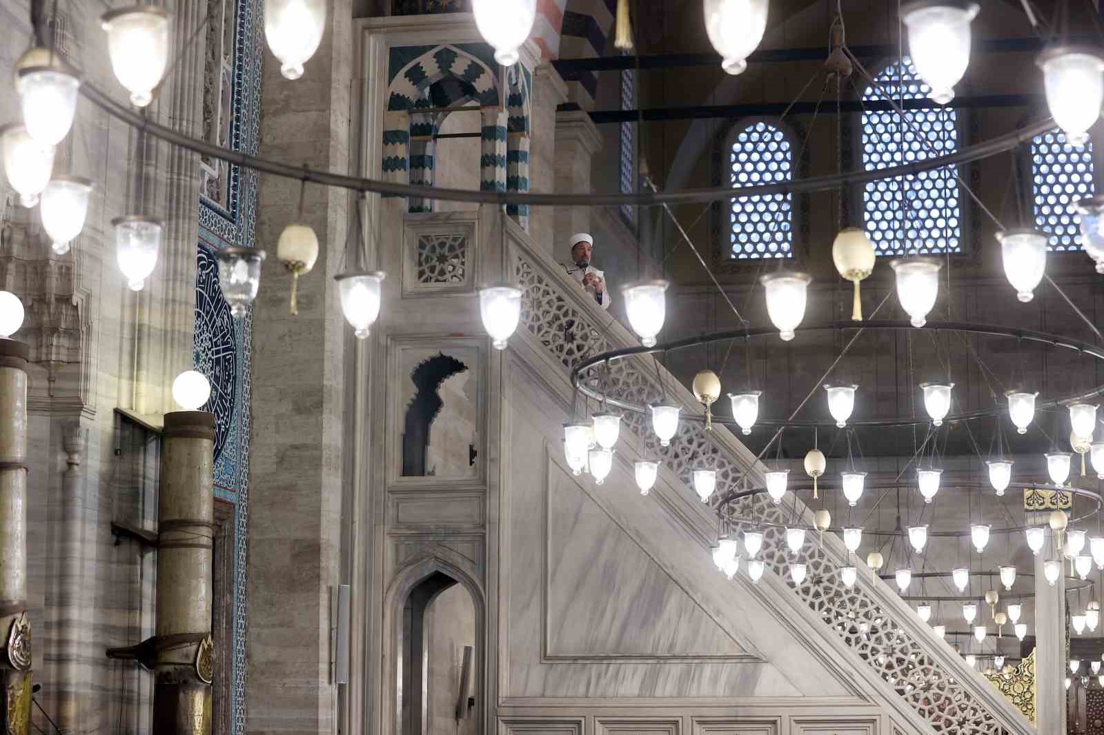 diyanet isleri baskani arpagus suleymaniye camiinde hutbe okudu 5 1p5mKP95
