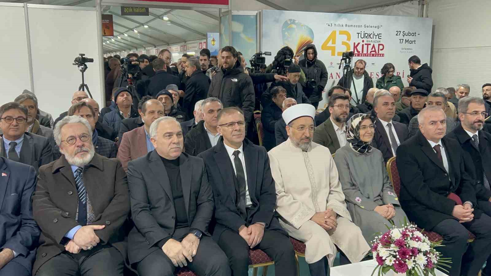 Diyanet İşleri Başkanı Arpaguş: "Yeryüzünde kitabın serüveni ilahi hitapla başlamıştır. İnsanlığı kitap ile tanıştıranlar da bu ilahi hitabın muhatabı olan peygamberlerdir" 4 diyanet isleri baskani arpagus yeryuzunde kitabin seruveni ilahi hitapla baslamistir insanligi kitap ile tanistiranlar Vpv15z2c