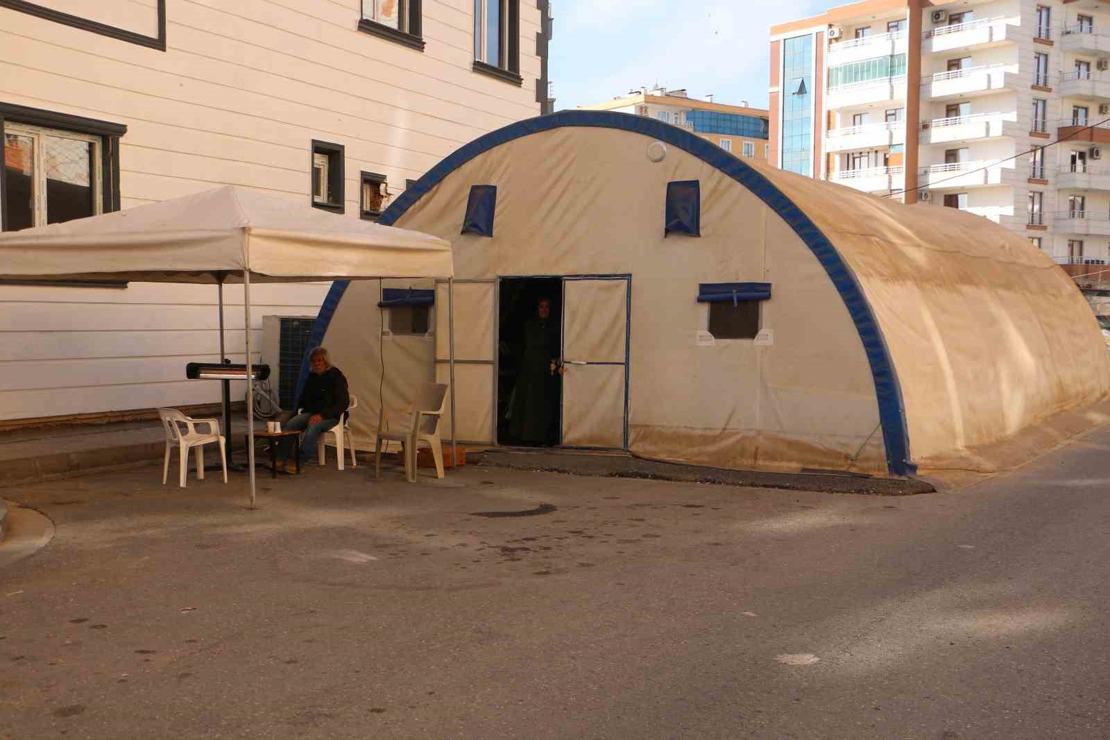diyarbakir anneleri gelecek guzel haberler icin sabirsizlaniyor 7 qQOX51L9