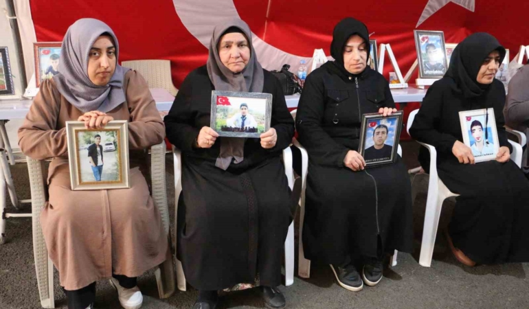 diyarbakir-anneleri-gelecek-guzel-haberler-icin-sabirsizlaniyor-8stkhS9I.jpg