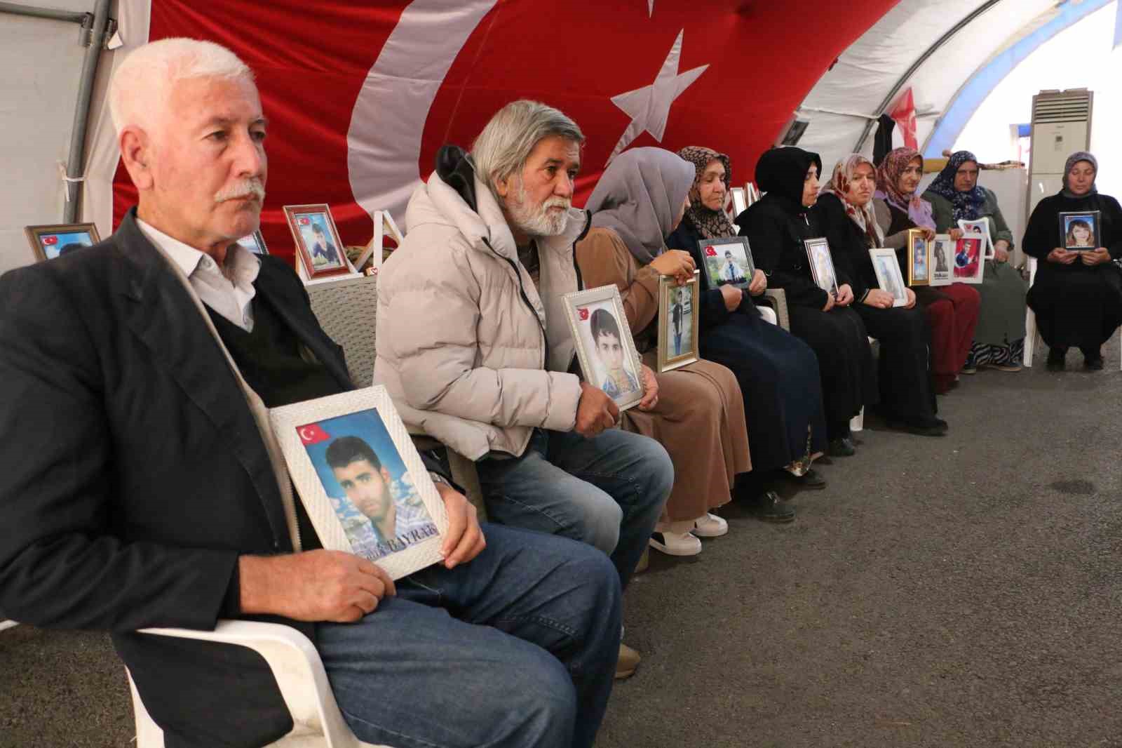 diyarbakir annelerinden chpye cagri 2 pp84775N