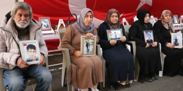 diyarbakir-annelerinden-chpye-cagri-DNnE5vU3.jpg