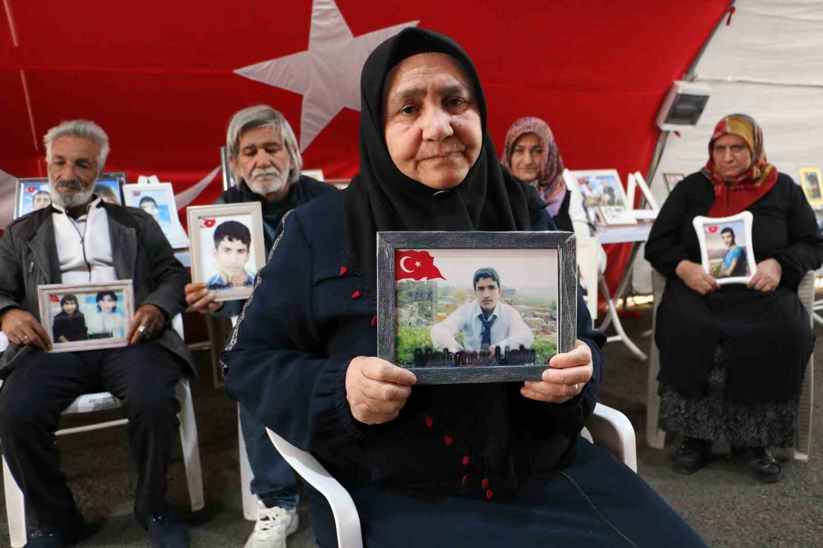 diyarbakir annelerinin evlat nobeti 7 yildir kararlilikla devam ediyor 5 eYvTJGp8