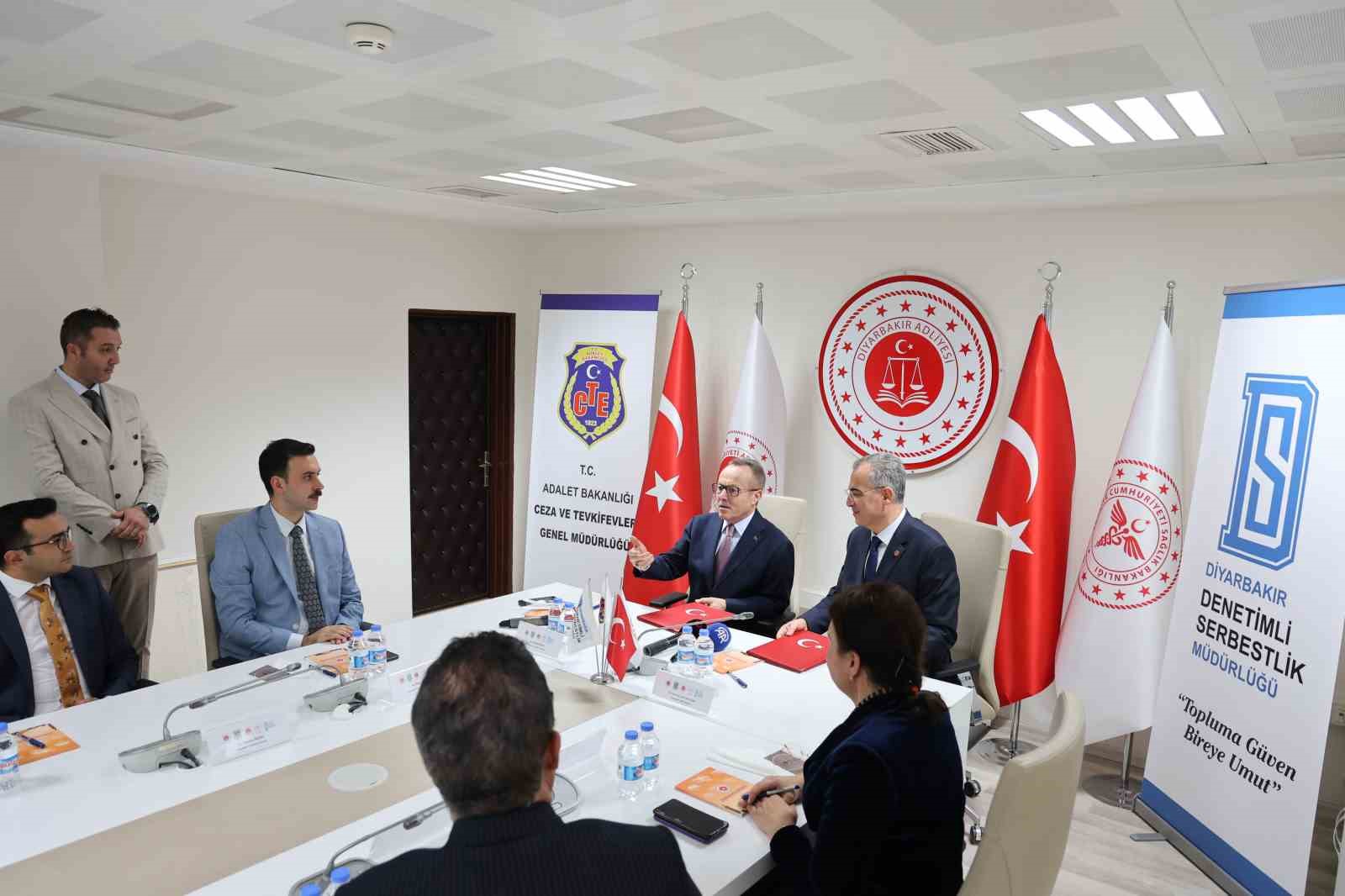 diyarbakir cumhuriyet bassavciligi ile il saglik mudurlugu arasinda isbirligi protokolu imzalandi 2 mtSLBYpM