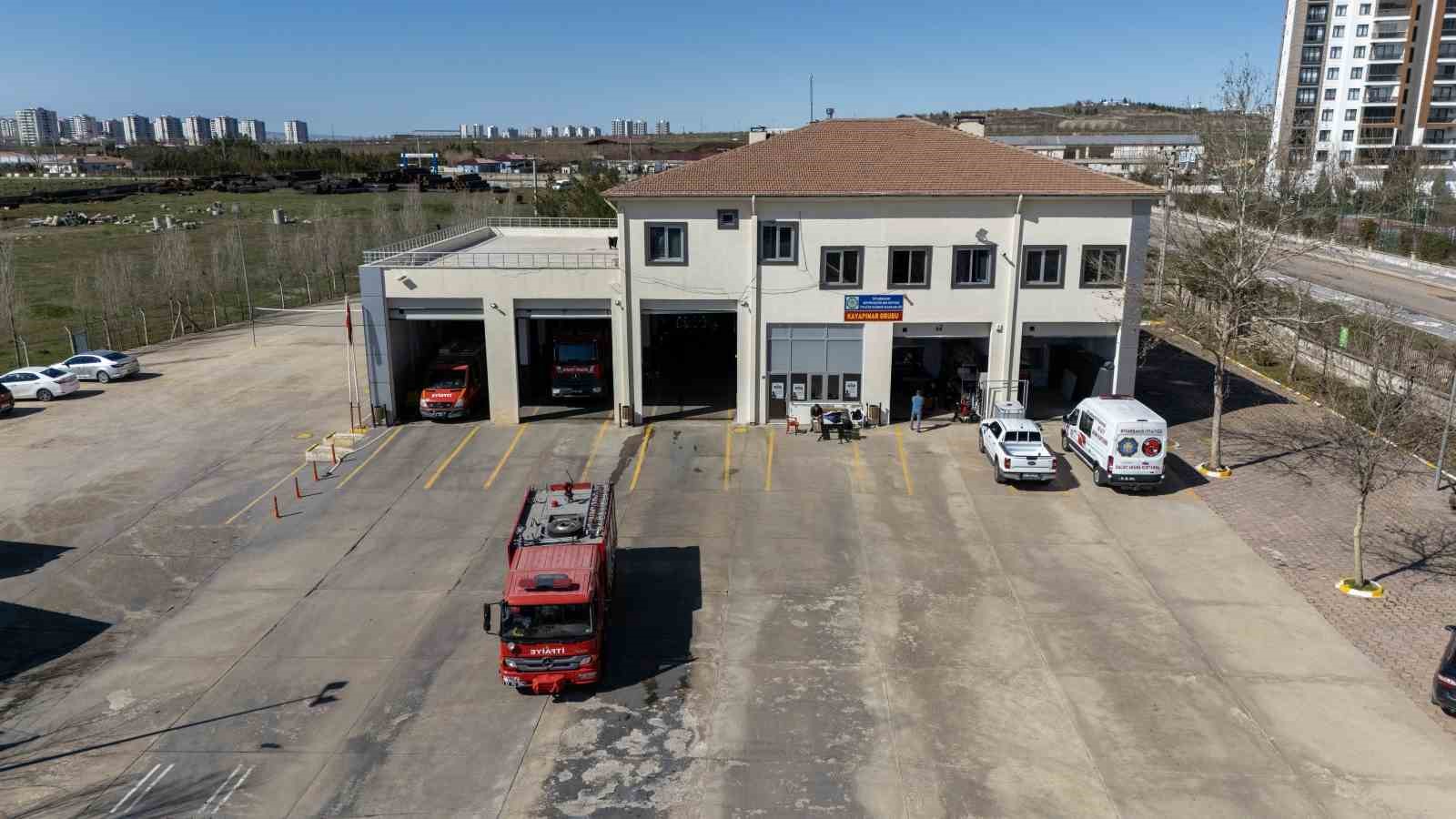 diyarbakir itfaiyesinde kadinlar tabulari yikiyor 1 sR5fzr5e