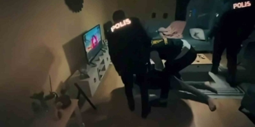 diyarbakir-merkezli-14-ilde-son-istasyon-operasyonu-jjdLvPqE.jpg