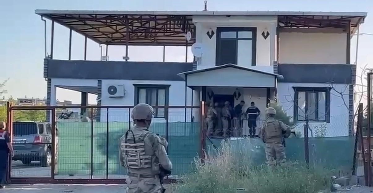 Diyarbakır merkezli 5 ilde yasa dışı bahis operasyonunda 51 gözaltı 4 diyarbakir merkezli 5 ilde yasa disi bahis operasyonunda 51 gozalti 0 5bDVgwtb