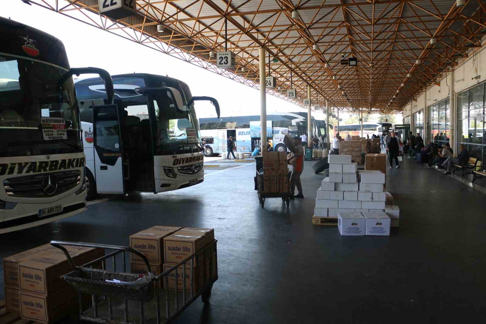 diyarbakir sehirler arasi otobus terminalinde firmalar bayram tatili icin son gunlerden umutlu 2 z1ASIGdN