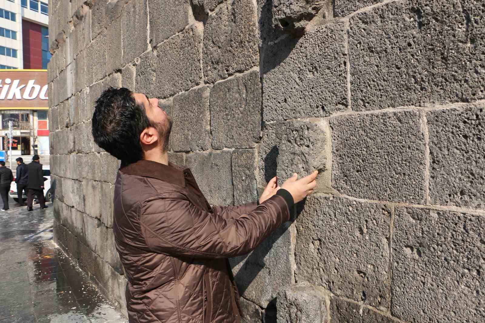 diyarbakir surlarinin 1932de yikilan bolumleri yapay zekayla yeniden canlandirildi 1 eRPCDyDn