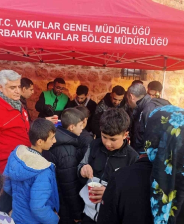diyarbakir-vakiflar-bolge-mudurlugunden-kandil-dolayisiyla-salep-ikrami-R2LMenR2.jpg