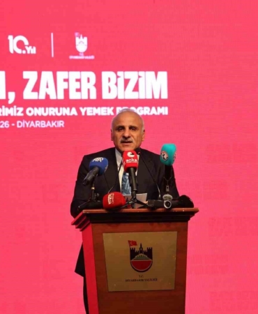diyarbakirda-15-temmuzun-10-yildonumunde-sehit-aileleri-ve-gaziler-yemekte-bir-araya-geldi-dh1L2r7w.jpg