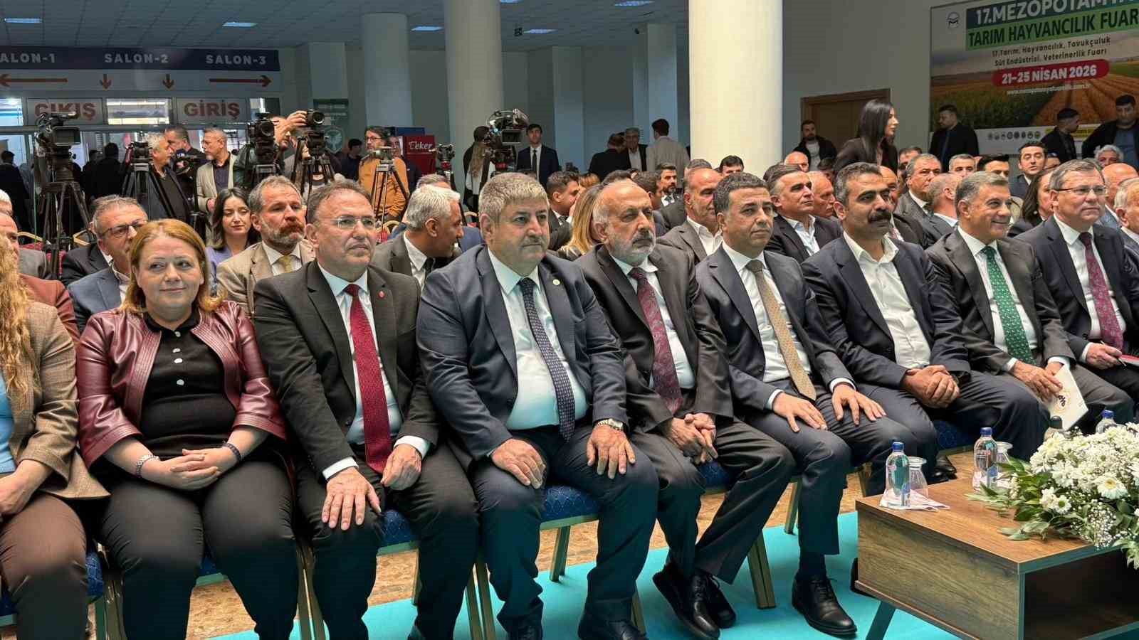 diyarbakirda 17 tarim hayvancilik tavukculuk sut endustrisi ve veterinerlik fuari acildi 5