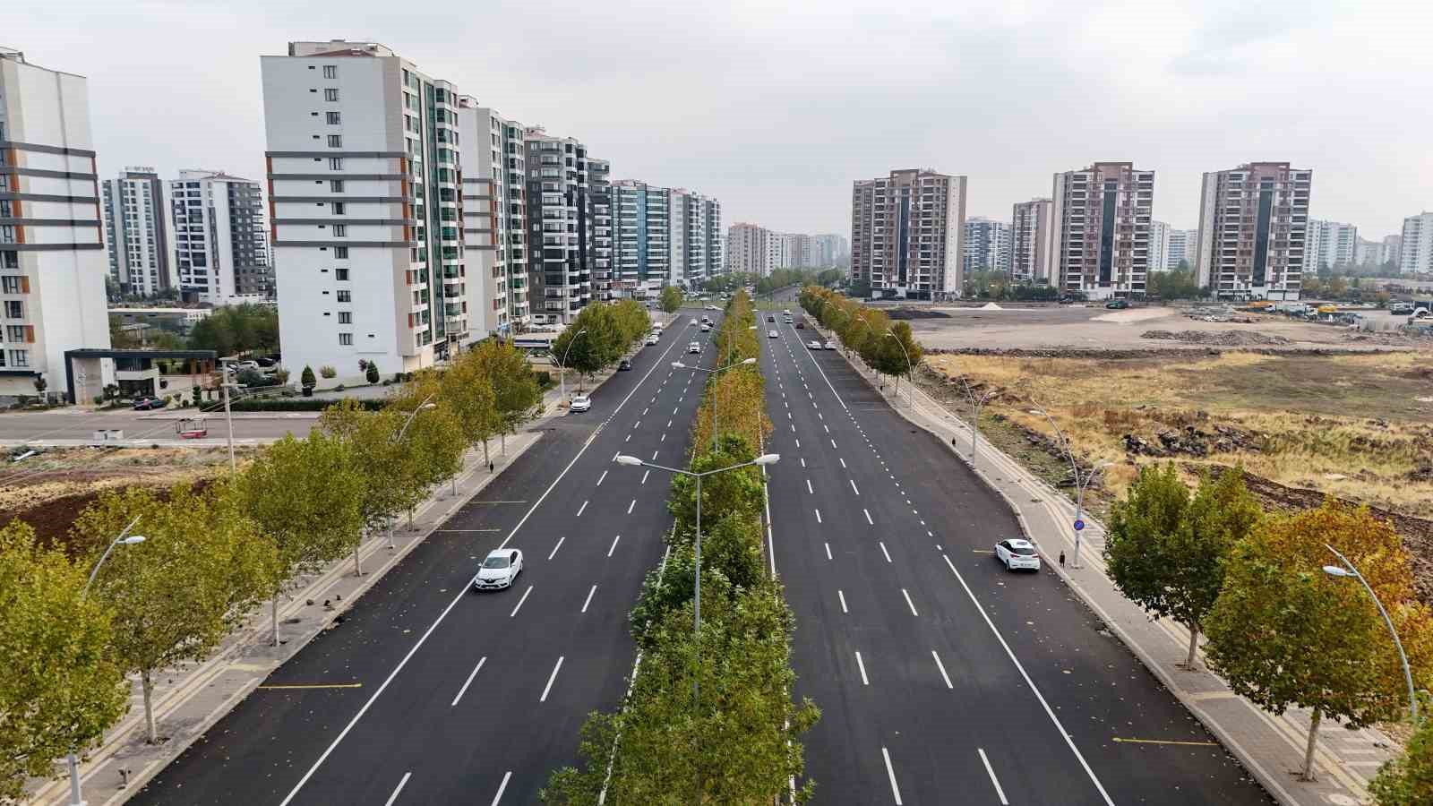 diyarbakirda 170 bin ton sicak asfaltla kentin ana akslari yenilendi 0 7cBQQb2G