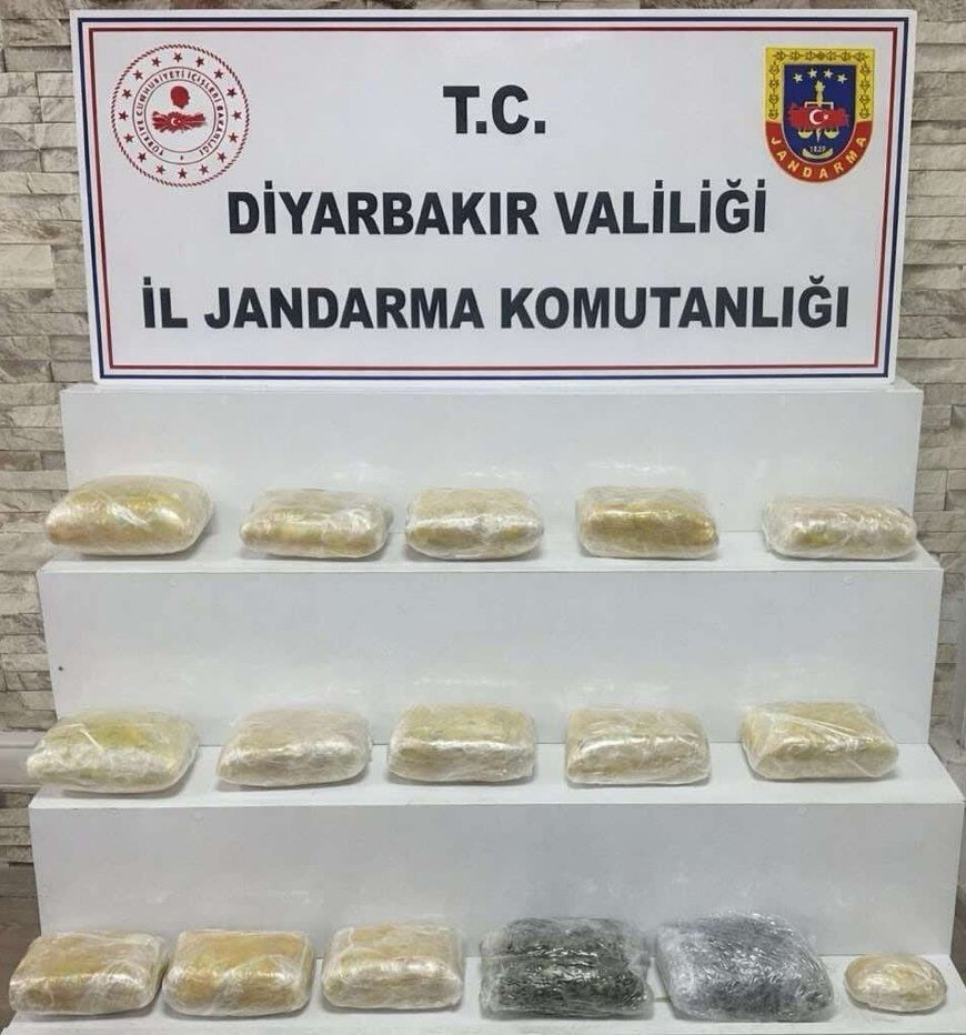 diyarbakirda 22 kilo esrar ele gecirildi 1 4XAqVRcR