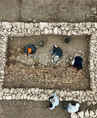 diyarbakirda-5-bin-yil-once-depremin-yiktigi-yapinin-enkazi-ortaya-cikartildi-fkevPLvd.jpg