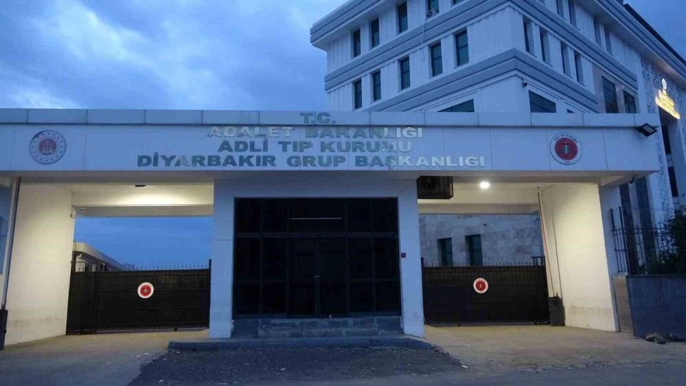 diyarbakirda akraba aileler arasinda kavga 1 olu 3 yarali 0 uS3kDYLA