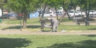 diyarbakirda-amcalar-yaslarina-aldiris-etmeden-parkta-mekik-cekti-zwrBnski.jpg