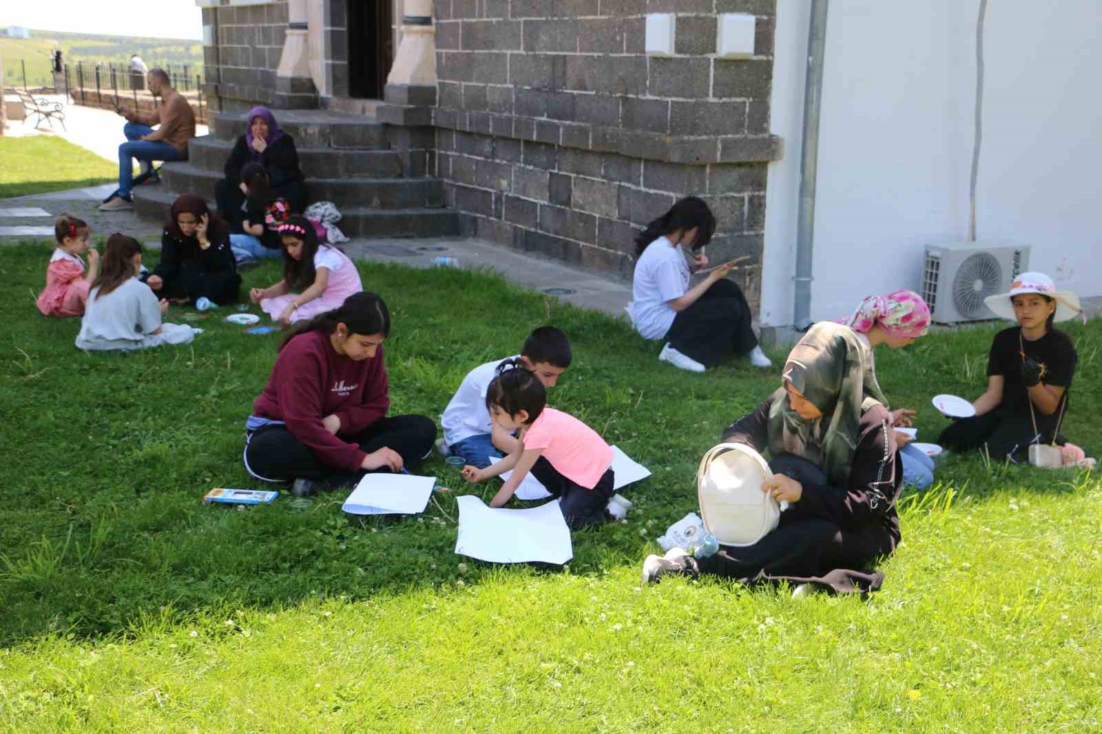 diyarbakirda annemle benim senligim etkinligi 2 PztpUisD