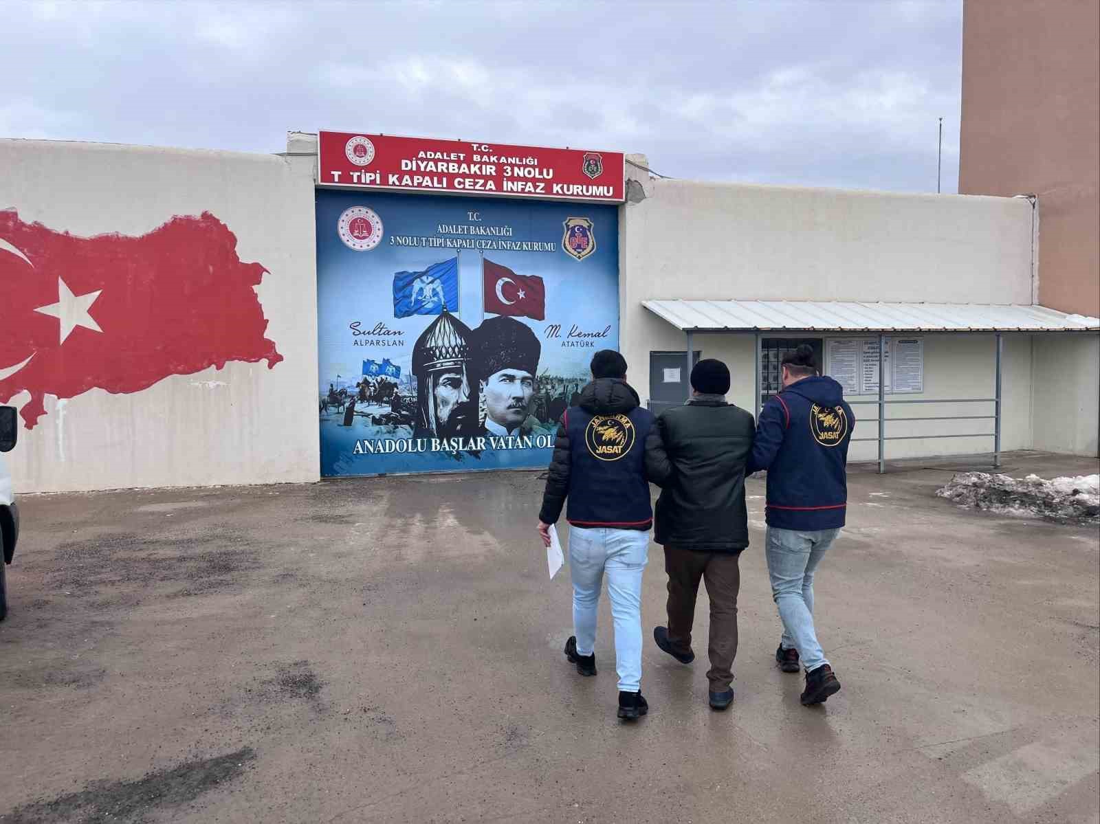 diyarbakirda aramasi bulunan 132 kisi yakalandi 1 hKnA9wBq