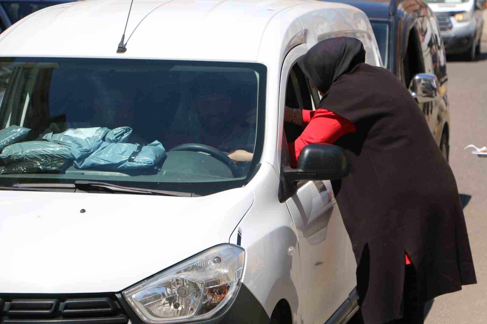 diyarbakirda bayram dayanismasi sokaklara tasti 3 EI6EQOFb