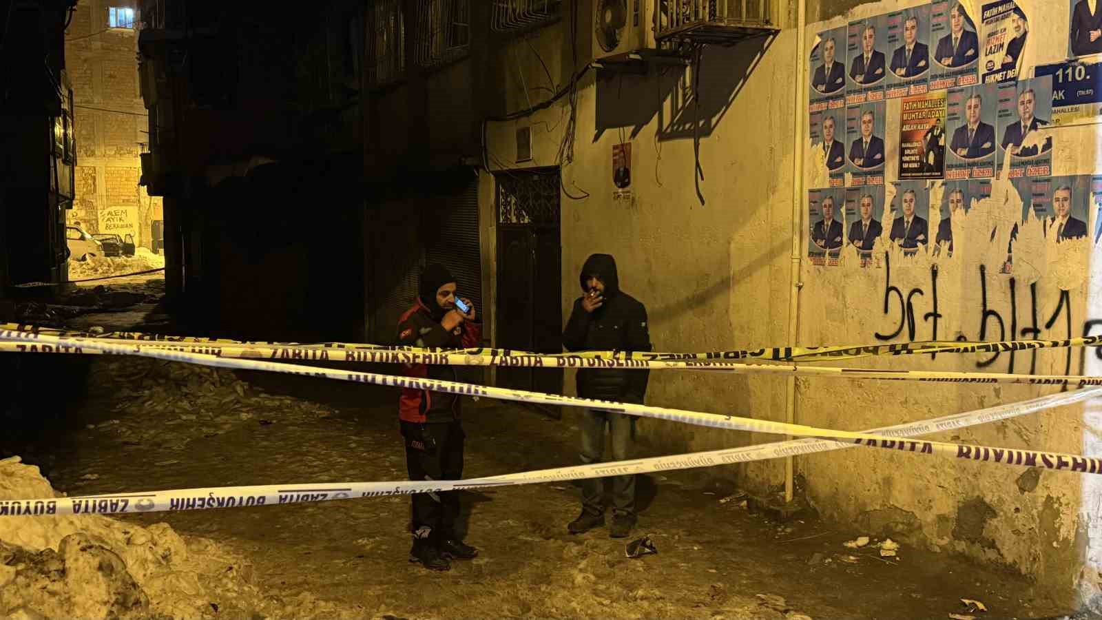 diyarbakirda binanin kolonu catladi 83 kisi tahliye edildi 4 OIEyJW9T