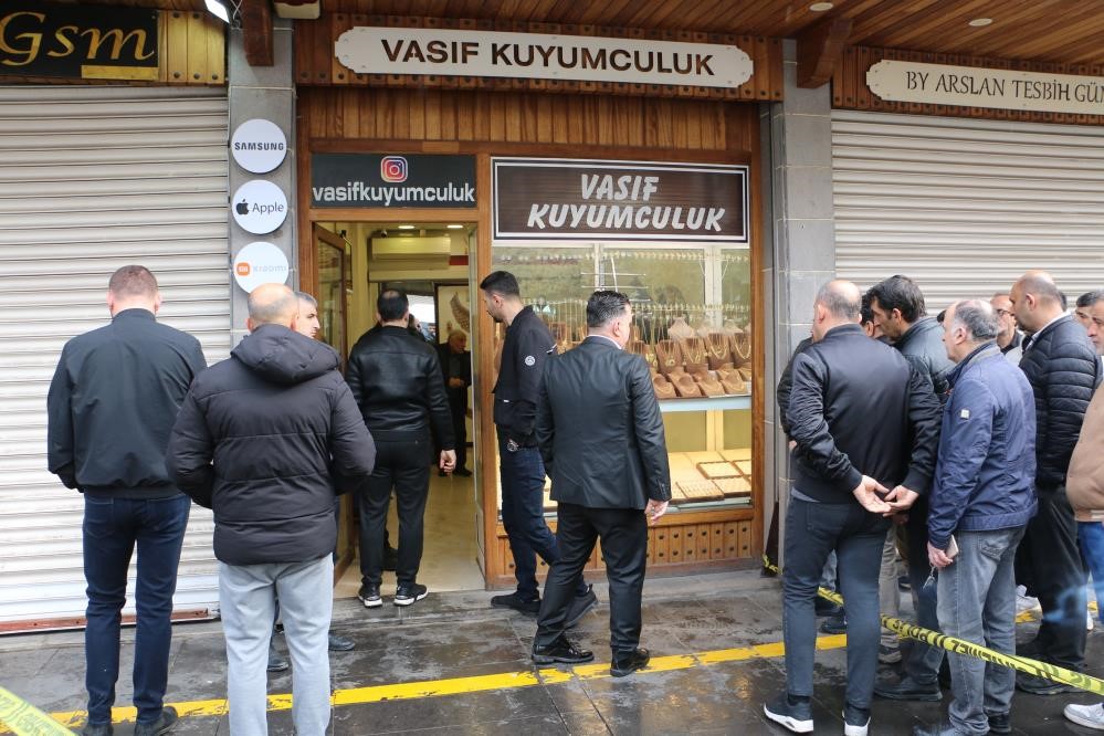 diyarbakirda bir gunde 3 kuyumcu hedef alindi 1 m2tdHQmN
