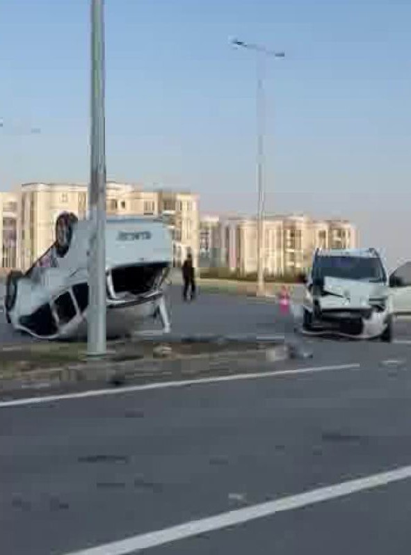 diyarbakirda carpisan araclardan biri ters dondu 2 yarali 1 vNB7yf35