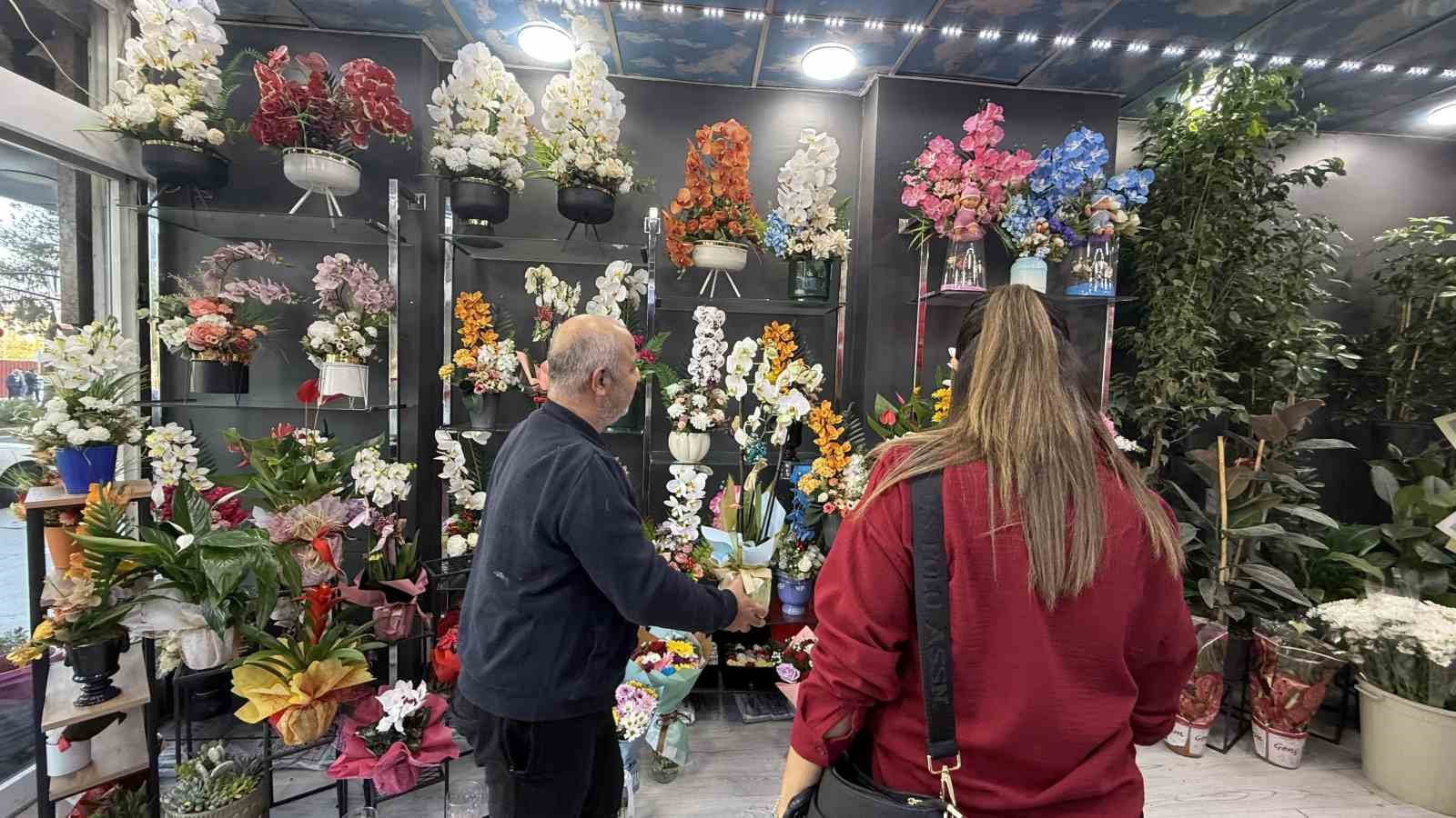 diyarbakirda cicekcilerde ogretmenler gunu yogunlugu 1 Ltc1iU6a