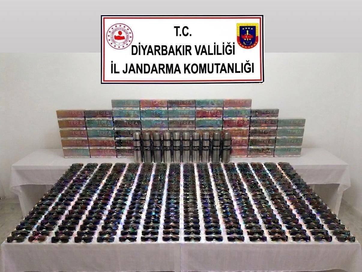 diyarbakirda cok sayida gumruk kacagi urun ele gecirildi 1 QPQzPBqc