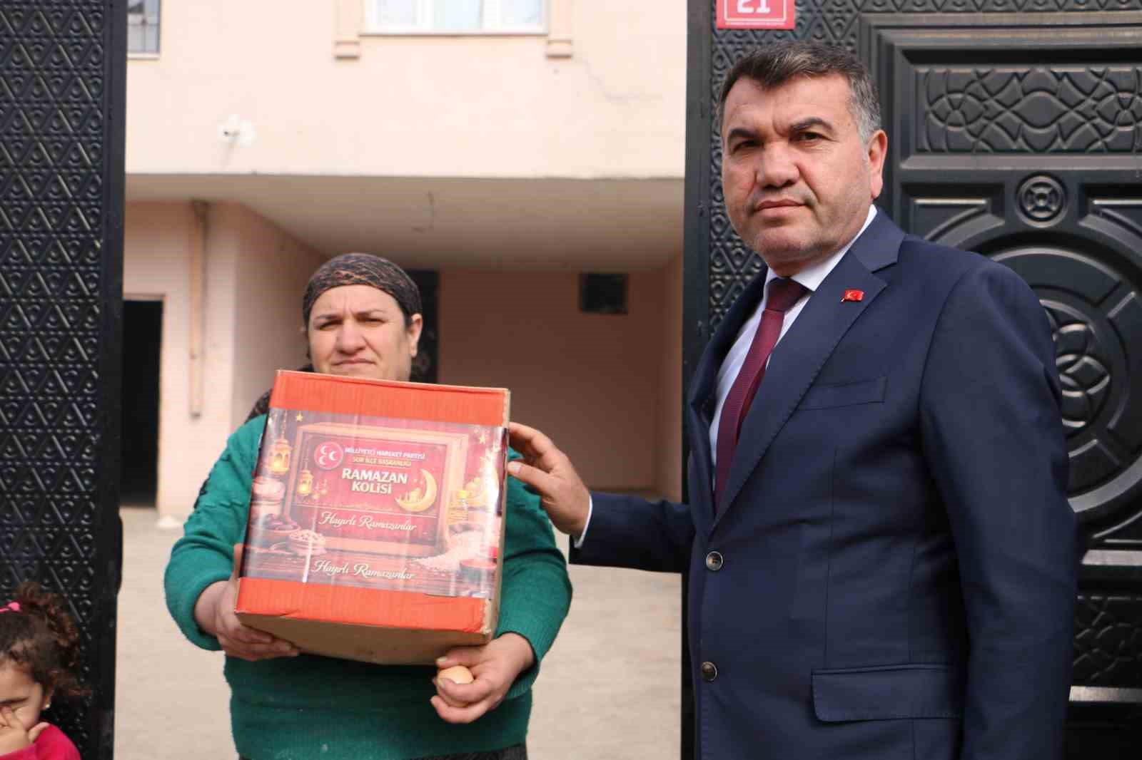 diyarbakirda devlet bahceli adina ramazan kolisi dagitildi 7 SVvuLzfr