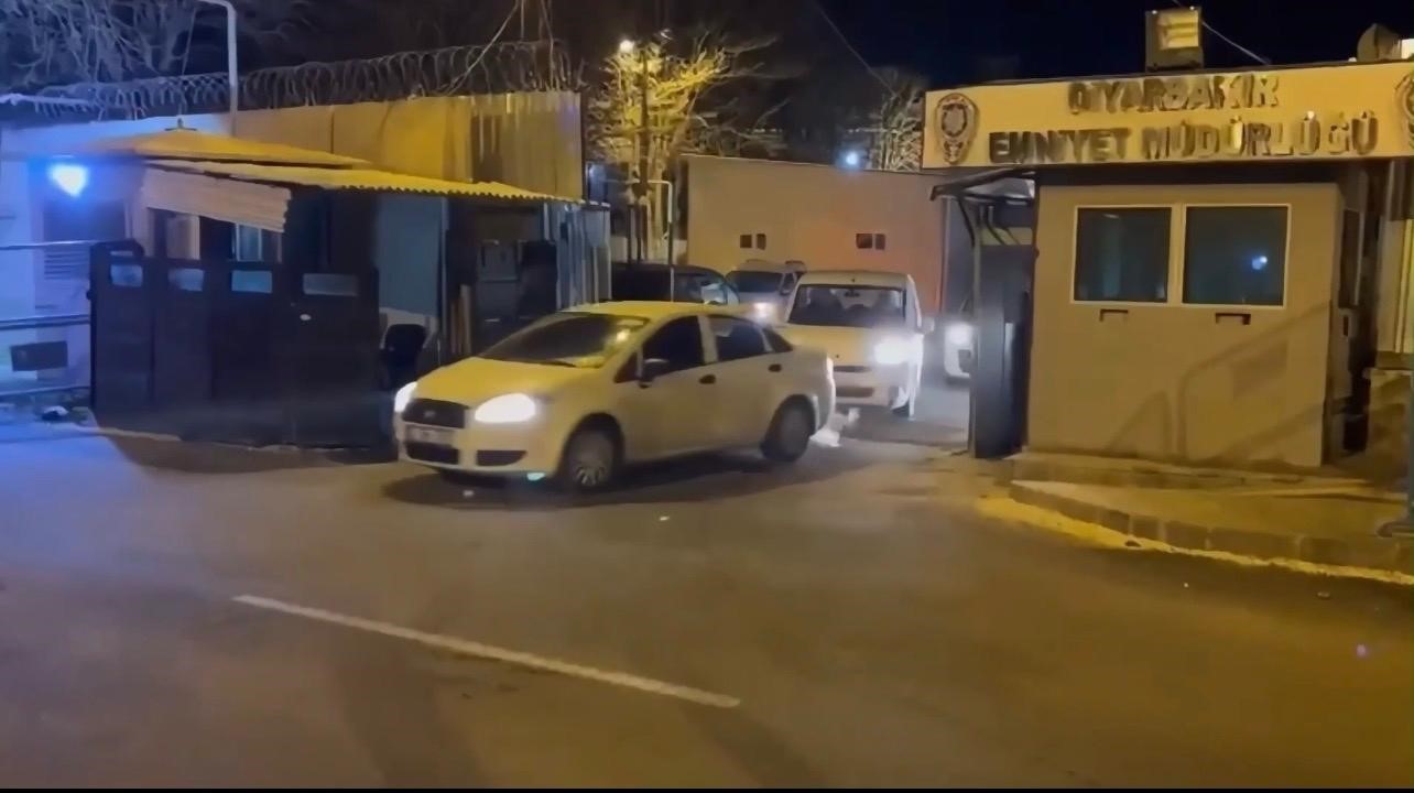 diyarbakirda dolandiricilik operasyonu 10 tutuklama 2 6zDHuUwP