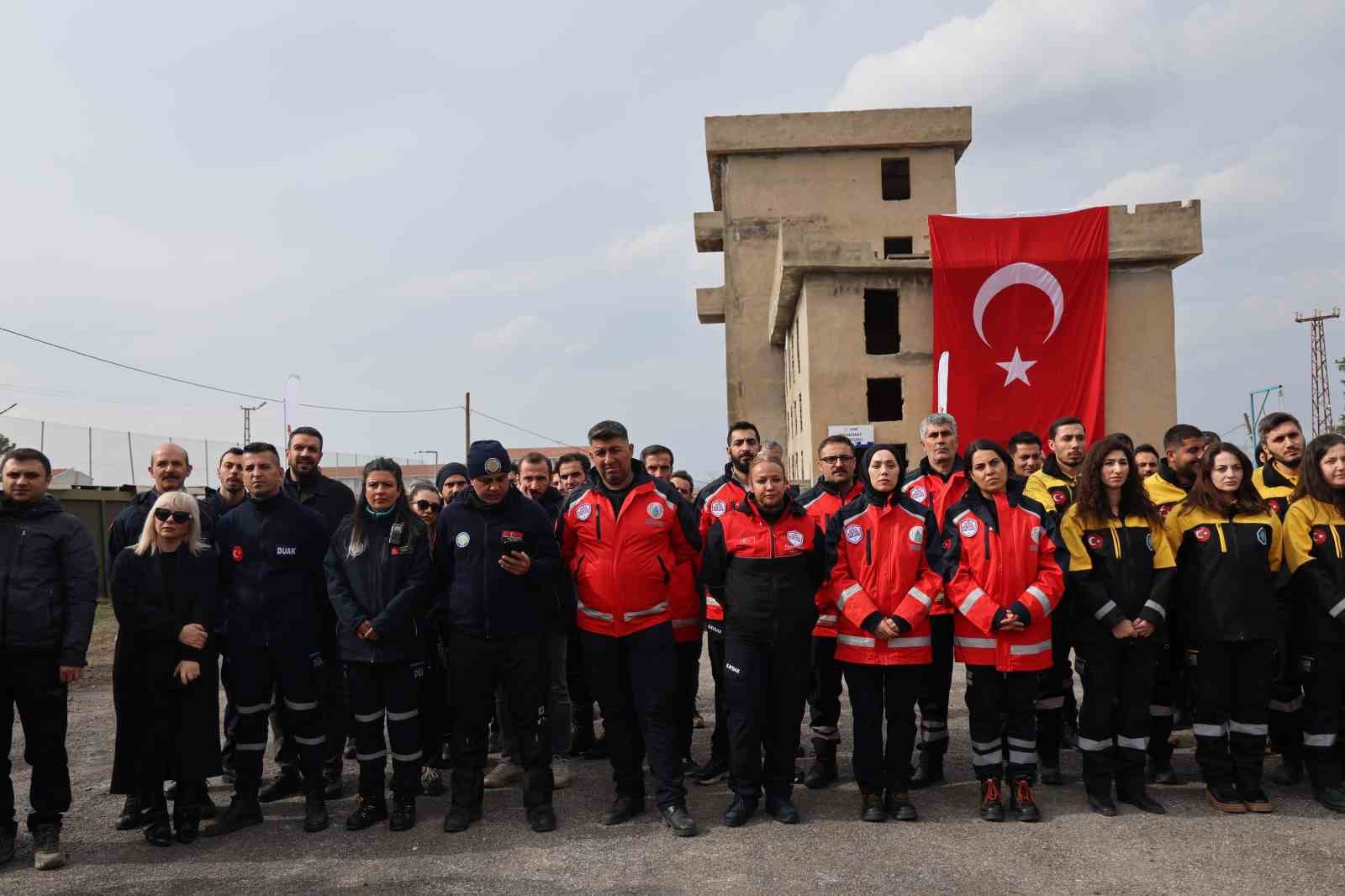 diyarbakirda egitimlerini tamamlayan arama kurtarma ekiplerine pec takildi 2 YLryhJz8